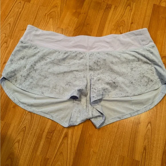 LULULEMON SPEED UP SHORTS “2.5 inch” - Picture 1 of 5